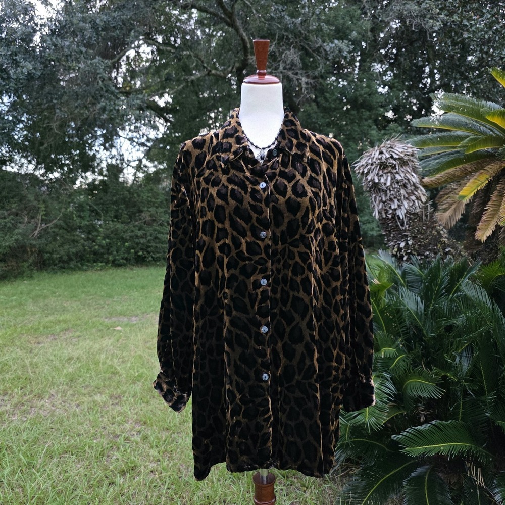 Denim & Co Leopard Print Velvet Button Down Top Plus Size 1X Brown Oversized 90s